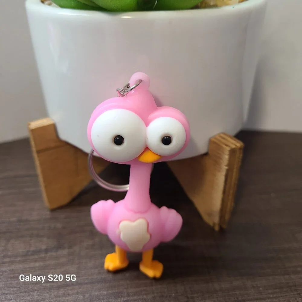 Unbranded Bug-Eyed‎ Bird Keychain NEW Unisex Collectible Home Office School Auto